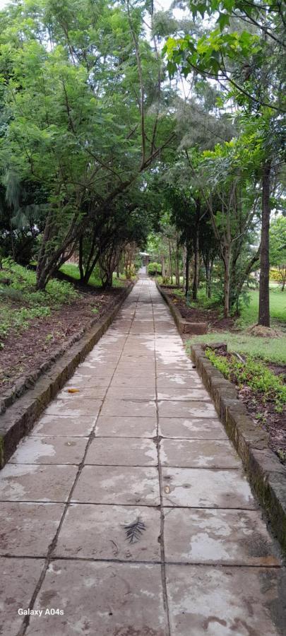 Esikar Gardens Hotel Narok Exterior photo