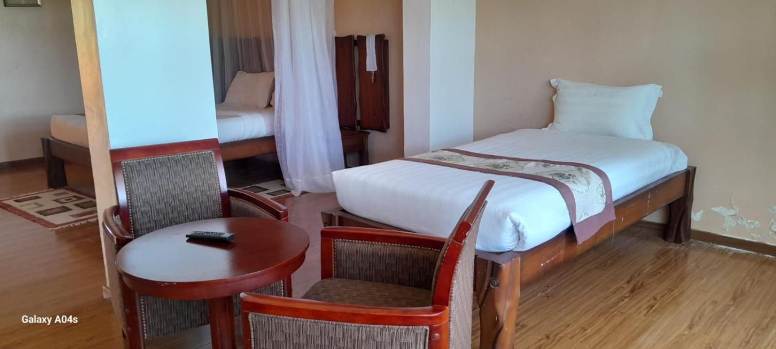 Esikar Gardens Hotel Narok Exterior photo