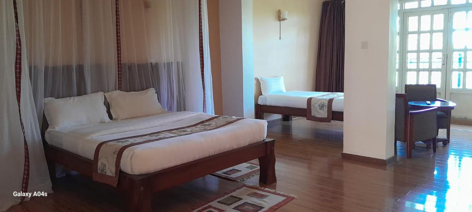 Esikar Gardens Hotel Narok Exterior photo