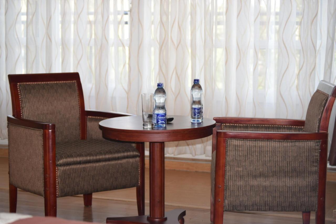 Esikar Gardens Hotel Narok Exterior photo