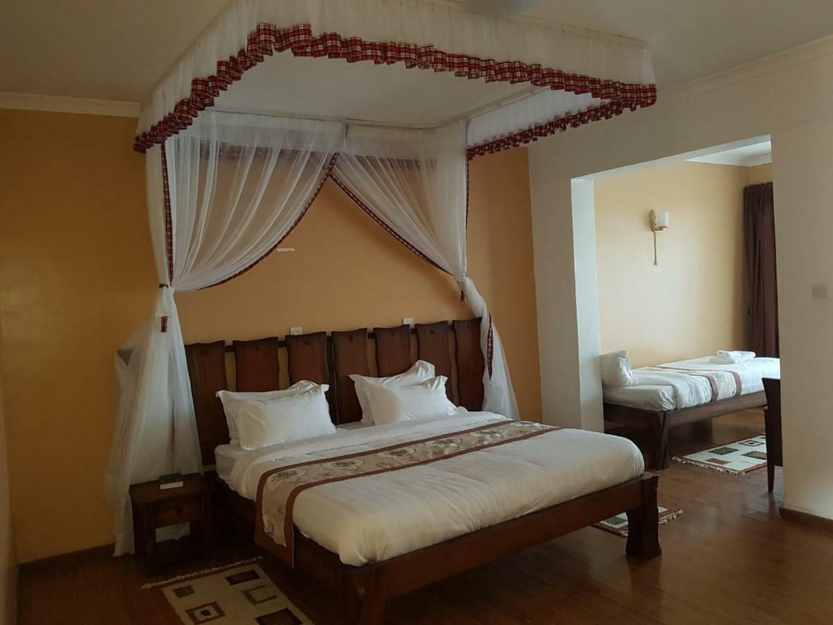 Esikar Gardens Hotel Narok Exterior photo